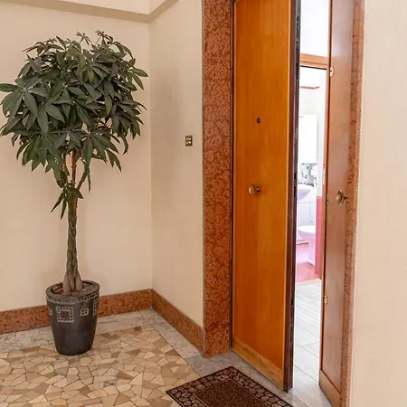 Daire Garden Terrace - Metro Furio Camillo Roma
