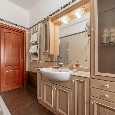 Garden Terrace - Metro Furio Camillo Daire