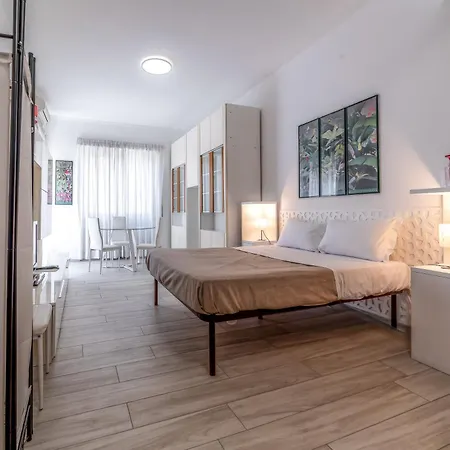 Apartment Garden Terrace - Metro Furio Camillo *